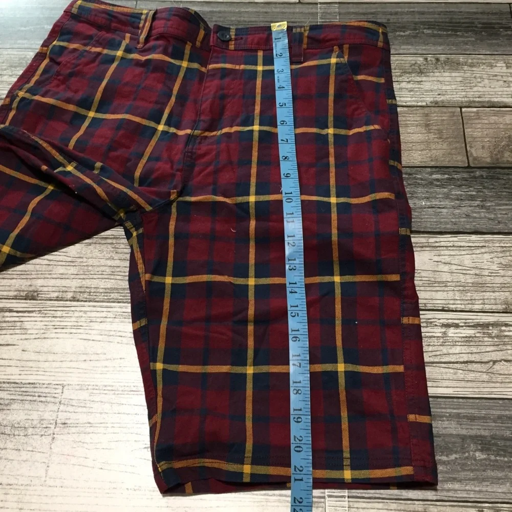 Empyre Relaxed Plaid Chino Shorts Men’s 33 Red Blue (Inseam 10.5)